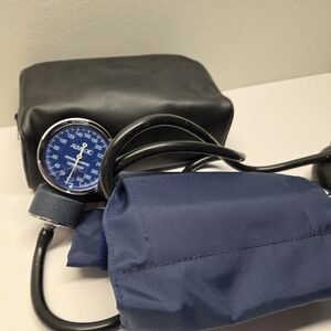 Blood Pressure Cuff Sphygmomanometer Open Box Works But Cracked Glass